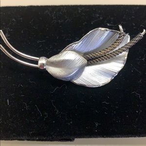 Sterling vintage Rolyn brooch